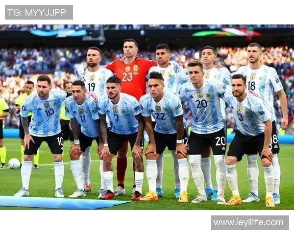 世界杯惊现冷门AC米兰与巴黎圣日耳曼激战成平局引发全场狂欢