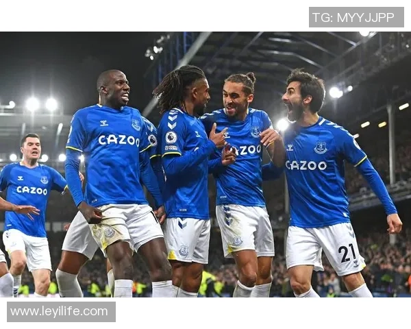 德甲激战：里昂与切尔西0比0平局引发全场震惊历史冷门再现