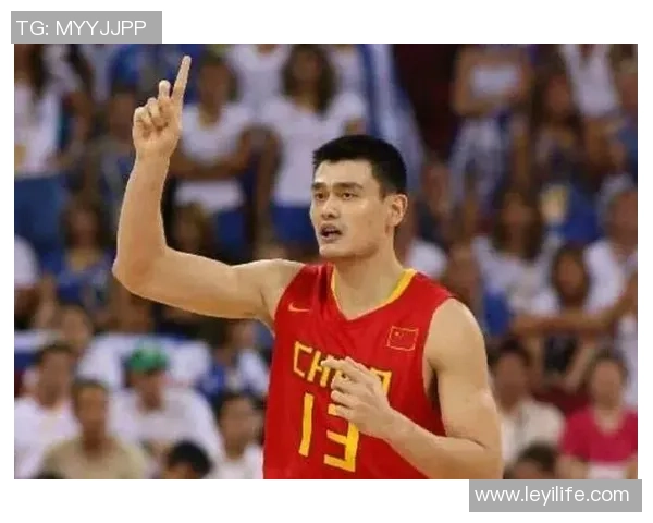 姚明凭借篮球天赋与国际影响力成为全球体育偶像的传奇之路
