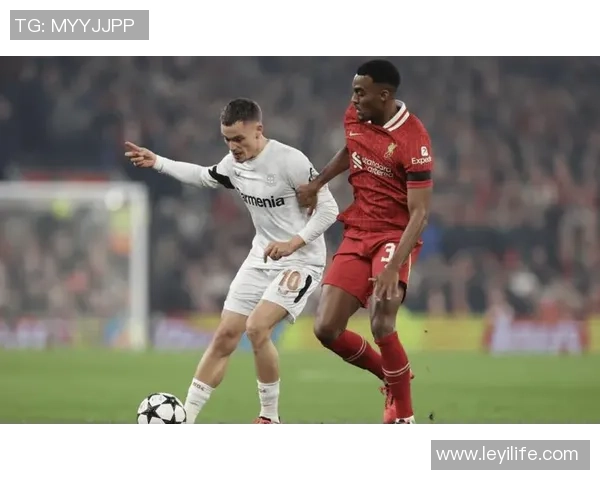 中超激战：利物浦逆转曼联帽子戏法点燃全场激情赛后深度解析