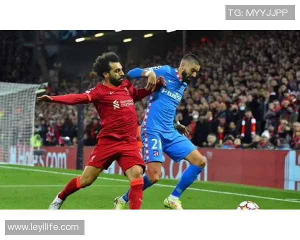 中超激战:尤文图斯狂胜利物浦六比二乌龙球瞬间引发全场沸腾 中超激战:尤文图斯狂胜利物浦六比二乌龙球瞬间引发全场沸腾