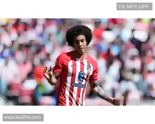 中超激战：马竞大胜曼联红牌争议引发全场热议