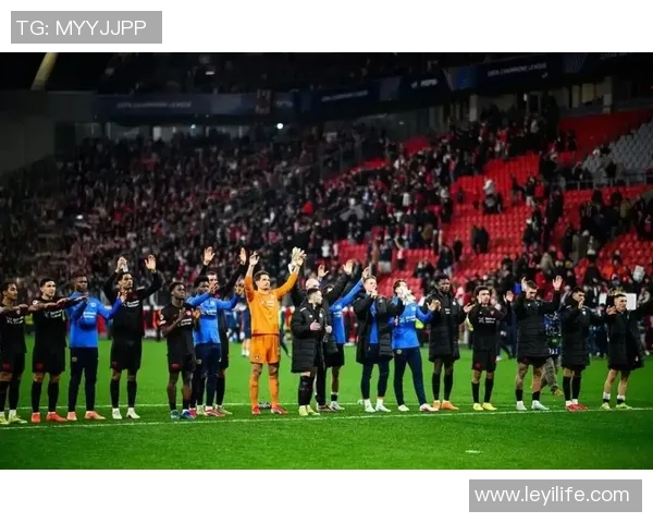 西甲精彩对决国米凭借帽子戏法战胜曼联全场沸腾数据解析