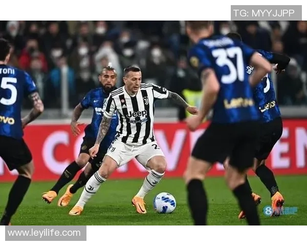 欧冠大战巴萨狂胜尤文红牌事件引发全场热议与转会传闻