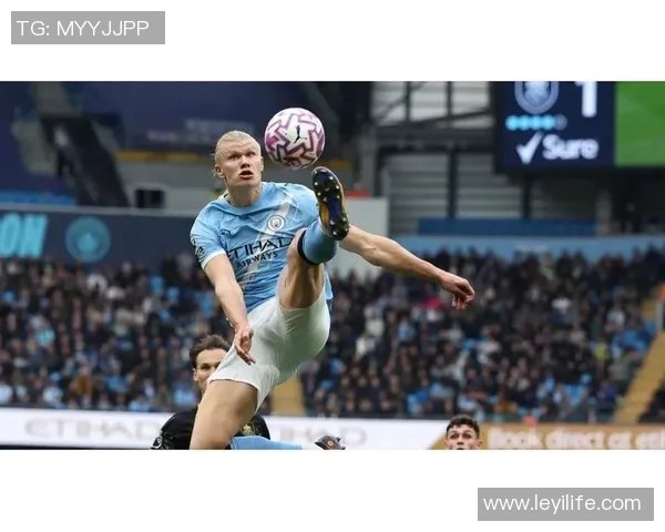 世界杯精彩对决巴萨狂胜曼城五球大捷乌龙球成比赛转折点